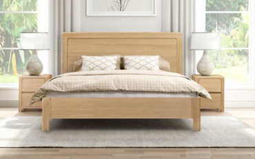 Oaky bedside table Oak bedside with draw.